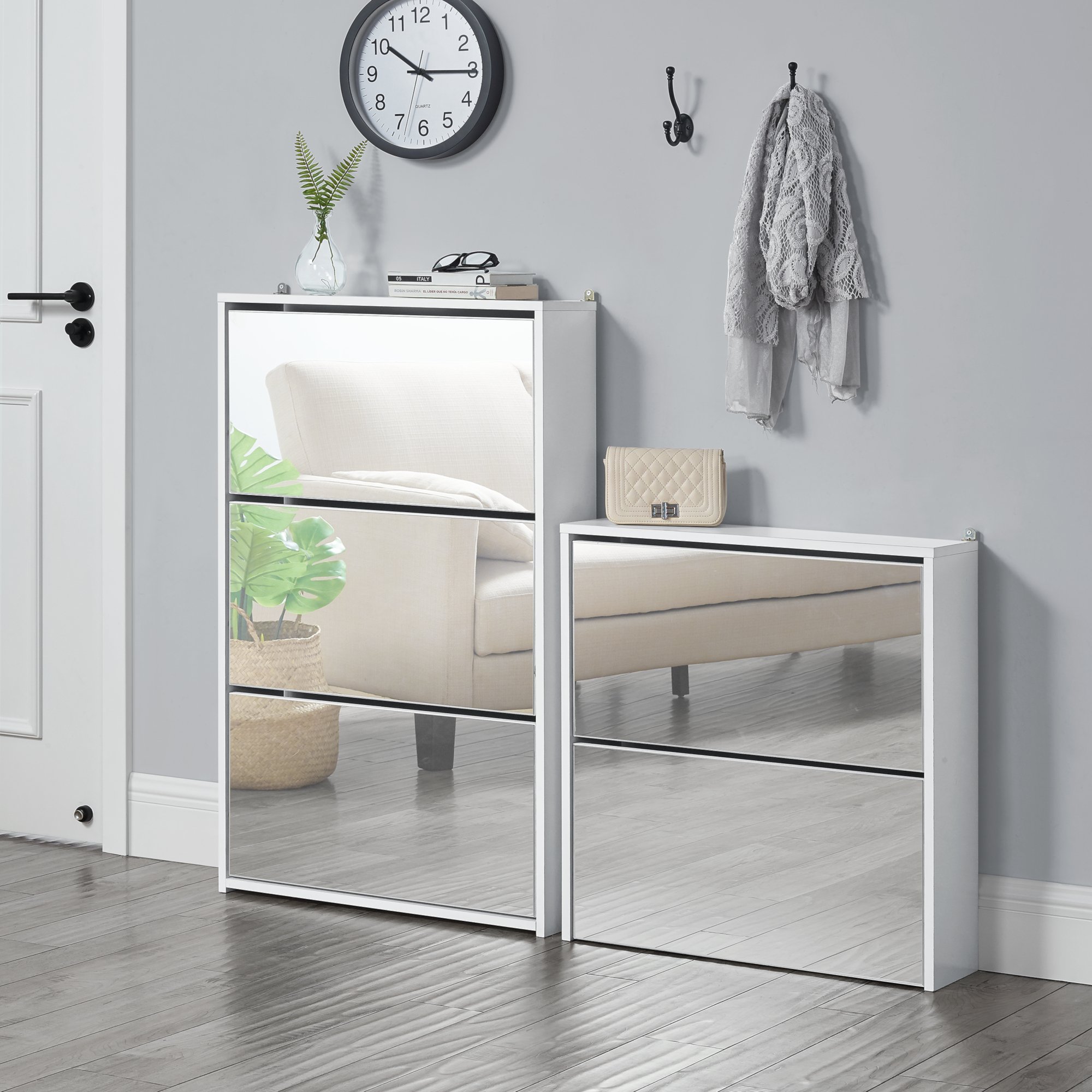 [en.casa] Wywrotka na buty Vogar Szafka na buty z 2 lustrzanymi klapami Komoda na buty na 6 par butów 67 x 63 x 17 cm Przechowywanie butów Biały