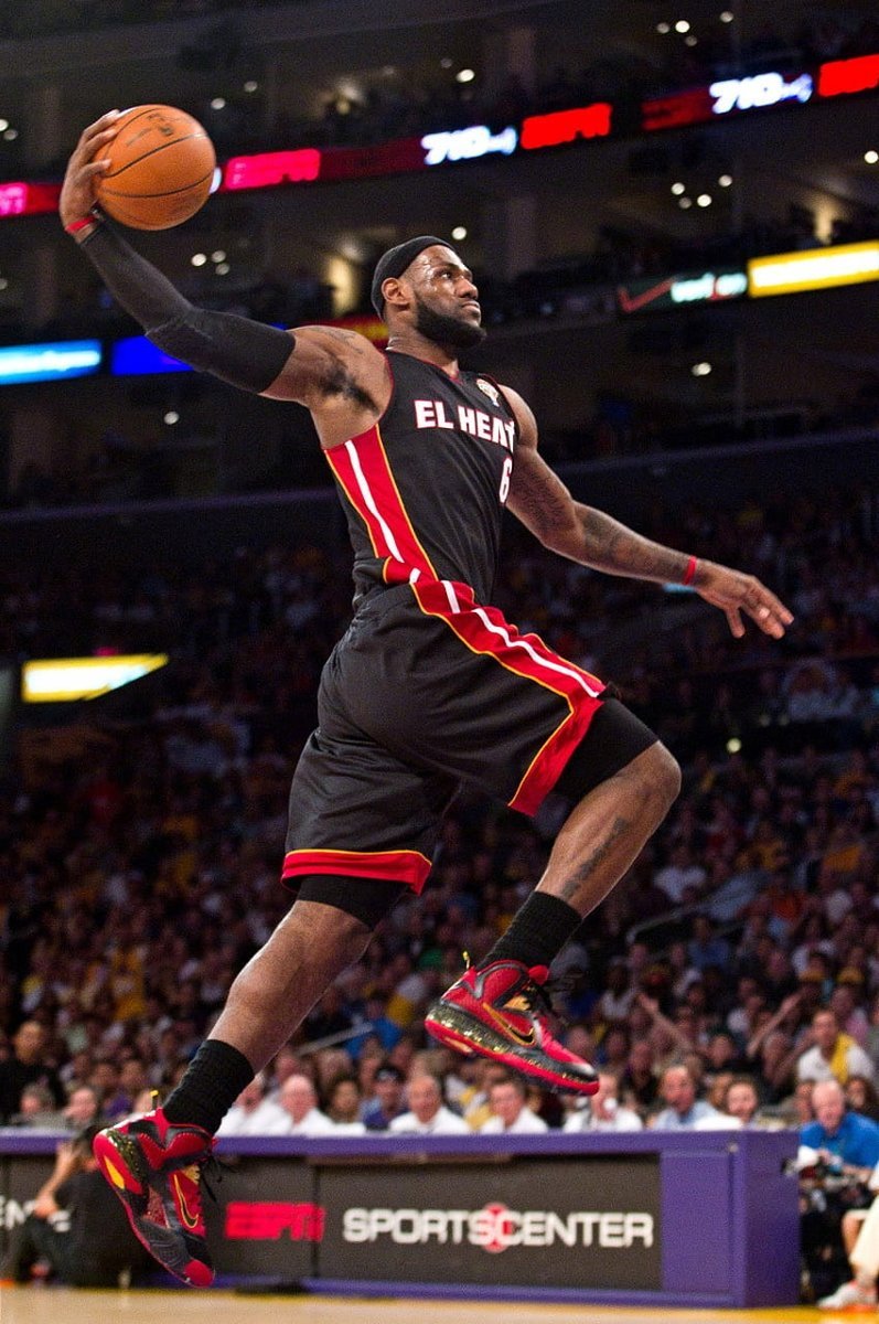 PODKŁADKA POD MYSZ Z Nadrukiem 22x18 cm NBA LeBron James Miami Heat Prezent