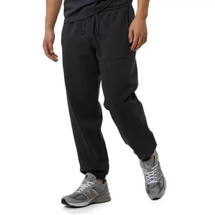 Spodnie dresowe New Balance MP23551PHM - czarne - Spodnie sportowe męskie - miniaturka - grafika 1