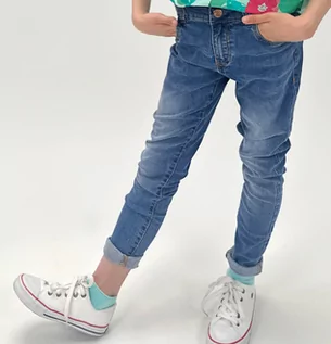 Spodnie i spodenki dla dziewczynek - Spodnie jeansowe dla dziewczynki, 9-13 lat - grafika 1
