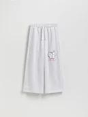 Spodnie i spodenki dla dziewczynek - Reserved - Dresy Mimi & Neko - jasnoszary - miniaturka - grafika 1