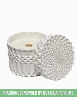 Świeca Perfumowana - Srebrna Ostoja - 220 ml - Zapach inspirowany perfumami Bottega - Świece Świeca Perfumowana - Srebrna Ostoja - 220 ml - Zapach inspirowany perfumami Bottega - Świece - miniaturka - grafika 1