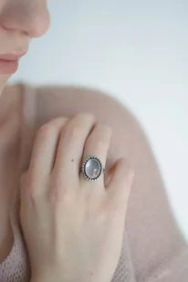 Pierścionek z kwarcem różowym - Pierścionki - miniaturka - grafika 1