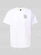 Koszulki męskie - T-shirt o luźnym kroju z nadrukiem z logo - miniaturka - grafika 1
