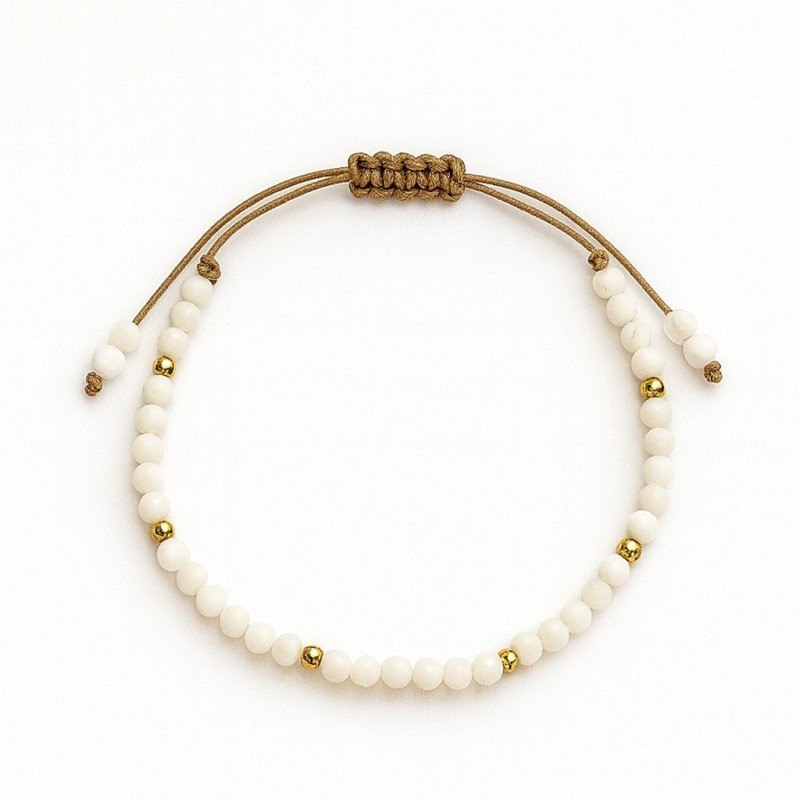 Bransoletka na rękę stal chirurgiczna pozłacana 14k złotem, biała na sznurku regulowana BST1567