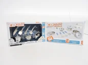 Zabawy w naśladowanie dorosłych - *NACZYNIA zest. metal/plast. 4 garnków, łopatek - miniaturka - grafika 1