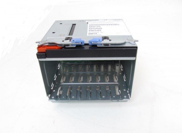 Lenovo IBM Backplane - 6 SFF Bays/SATA DVD/HH Tape - - Refabrykowany 5618