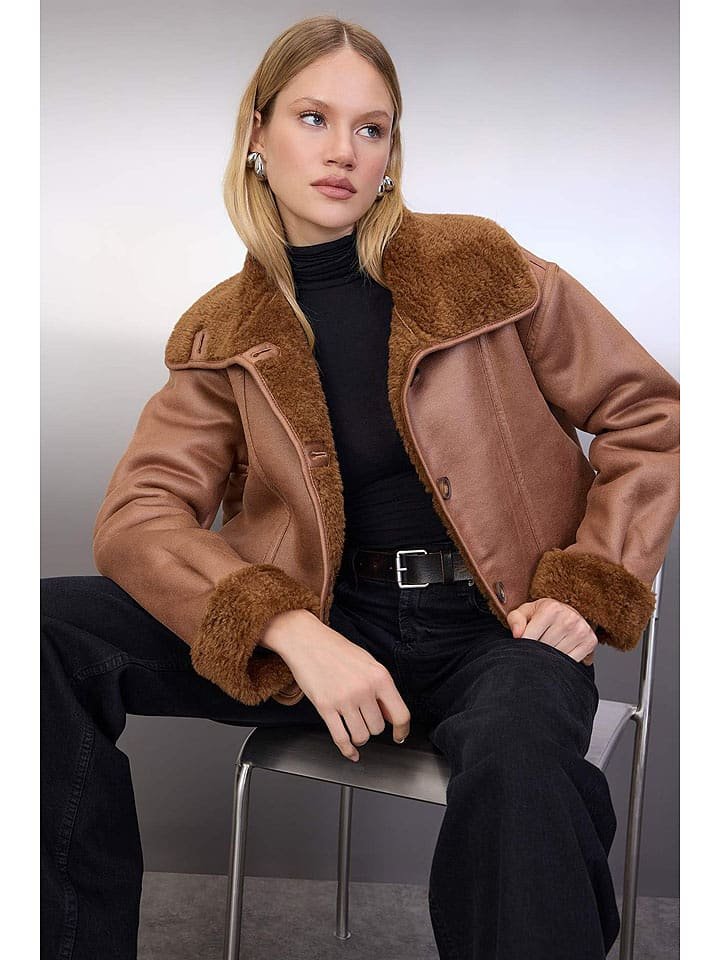 trendyol Kurtka przejściowa w kolorze jasnobrązowym