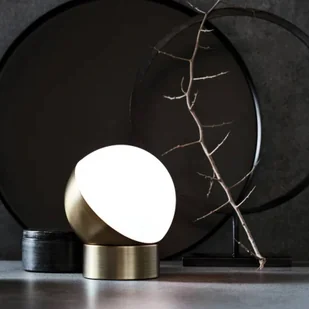 Beacon Lighting Lampa stołowa Beacon Mikoh, metal w kolorze antycznego mosiądzu, szkło - Lampy stojące - miniaturka - grafika 2