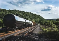 Plakaty - Black freight train on the railroad running across the United States., Carol Highsmith - plakat 40x30 cm - miniaturka - grafika 1