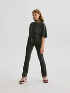 Spodnie i spodenki dla dziewczynek - Reserved - Prążkowane spodnie flare - ciemnoszary - miniaturka - grafika 1