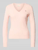 Swetry damskie - Sweter z dzianiny ze ściegiem warkoczowym i wyhaftowanym logo - miniaturka - grafika 1