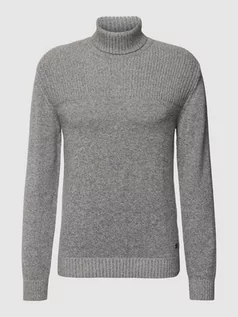 Swetry męskie - Sweter z wywijanym kołnierzem i detalem z logo - grafika 1