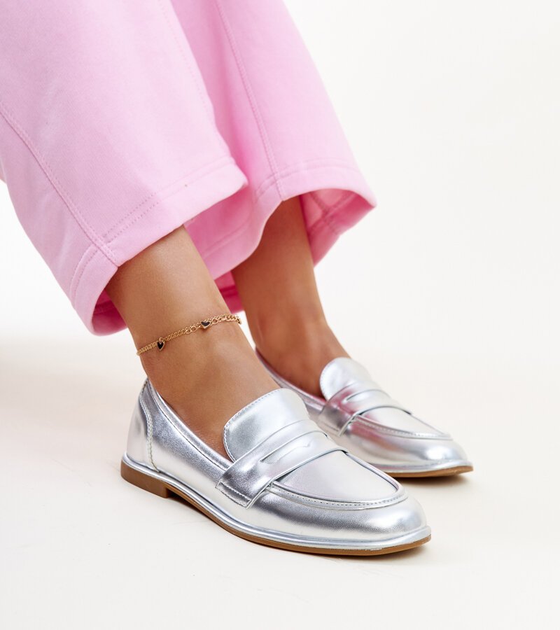 Srebrne klasyczne mokasyny Nasia -38