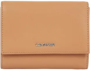 Calvin Klein Damski portfel CK Must MD Trifold W/Zip K60K612450, brązowy (lew), jeden rozmiar, Brązowy (lew), Rozmiar Uniwersalny - Portfele - miniaturka - grafika 1