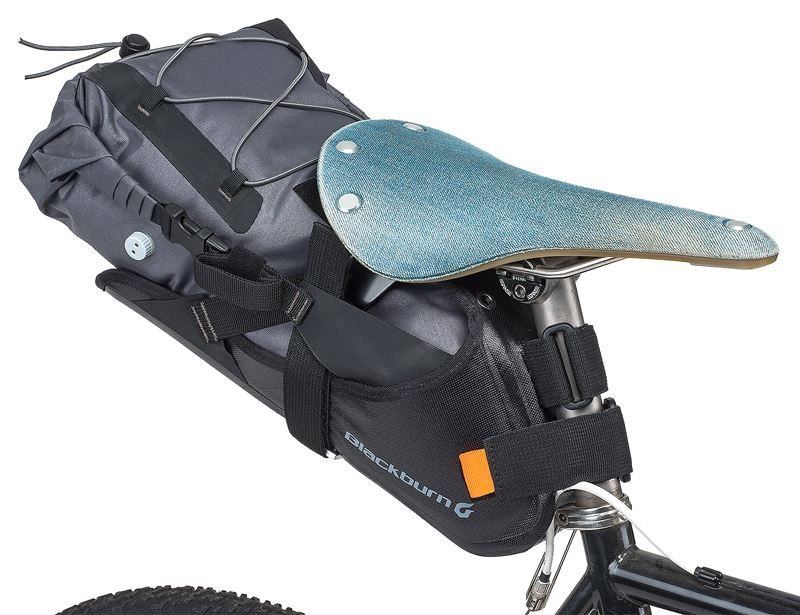 BLACKBURN Torba pod siodło BLACKBURN OUTPOST ELITE SEAT PACK 10,5l z workiem wodoodpornym, metalowe mocowanie do sztycy pneumatycznej (NEW) A-BBN-7097808