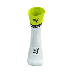 COMPRESSPORT Skarpetki kompresyjne do biegania MID COMPRESSION SOCKS V2.0 white/safety yellow/neon pink - Skarpetki sportowe męskie - miniaturka - grafika 11