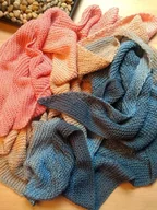 Apaszki i szaliki damskie - Asymetryczna Chusta Pastelowy Motyl Ombre - miniaturka - grafika 1