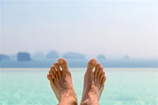 Pedicure dla Mężczyzn w Klinice Anna Pikura we Wrocławiu - Czasopisma - miniaturka - grafika 1