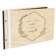 Albumy fotograficzne - Album Na Zdjęcia W Drewnianej Oprawie Album Rodzinny Wyklejany Z Czarnymi Kartami Z Grawerem Kiedy Mamy Siebie Mamy Wszystko - miniaturka - grafika 1