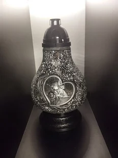 Znicz Lampion Premium Karafa Witraż Srebrne Serce Z Aniołkiem - Lampiony i znicze - miniaturka - grafika 1