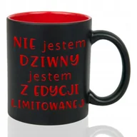 Kubki - Kubek Czarny Wnętrze Czerwone JESTEM Z EDYCJI LIMIOTOWANEJ Grawer Wzory - miniaturka - grafika 1