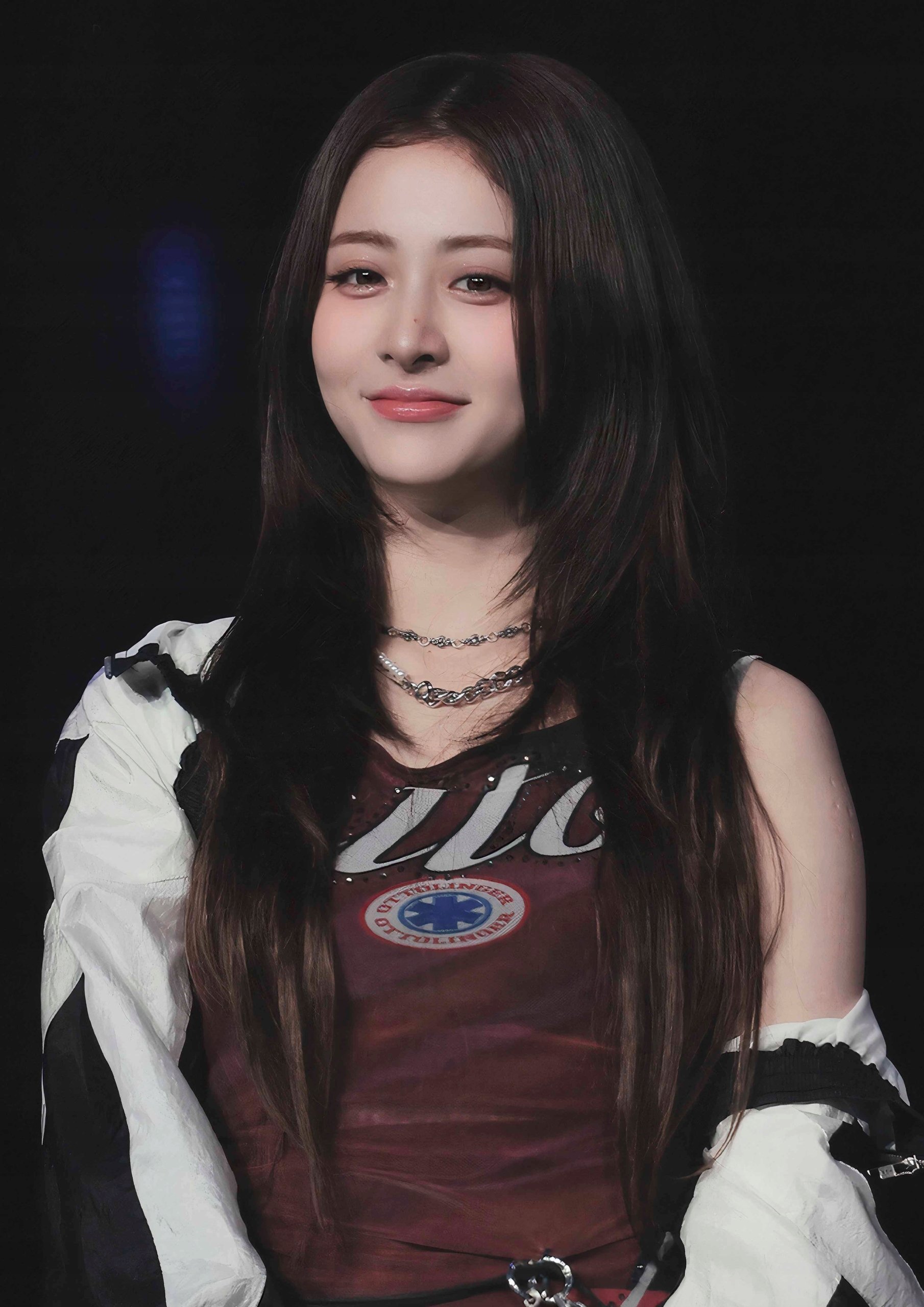 Plakat A2 Le Sserafim K-Pop Kpop Korea Muzyka Huh Yun-jin