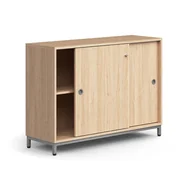 Szafy biurowe - Zamykana szafa przesuwna QBUS, 1 półka, nóżki, uchwyty, 868x1200x400 mm, srebrny, dąb - miniaturka - grafika 1
