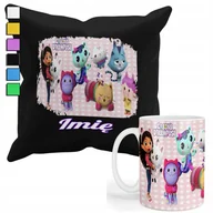 Gadżety dla niej i dla niego - ZESTAW KUBEK + POSZEWKA Z NADRUKIEM-DLA FANA KOCI DOMEK GABI PREZENT +IMIĘ - miniaturka - grafika 1