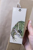 Zakładki do książek - Ręcznie malowana unikatowa zakładka do książki z Żabą - miniaturka - grafika 1