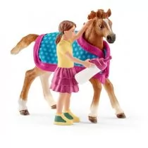 Schleich Źrebię z kocem GXP-603466 - Figurki dla dzieci - miniaturka - grafika 1