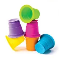 Fat Brain Toy kubki przyssawki Suction Kupz - Zabawki interaktywne dla dzieci - miniaturka - grafika 5