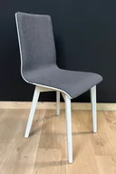 Krzesła - Krzesło drewniane LUKA SOFT W biała rama z szarą tapicerką - miniaturka - grafika 1