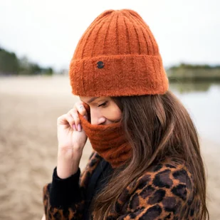 Komplet polski Fluffy set - Czapki damskie - miniaturka - grafika 4