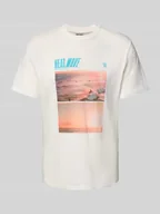 Koszulki męskie - T-shirt o kroju regular fit z nadrukiem z motywem - miniaturka - grafika 1