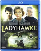 Komedie Blu-Ray - Zaklęta W Sokoła [blu-ray] Lektor Pl - miniaturka - grafika 1