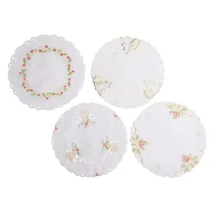 Serwetka haftowana Winter Forest śr. 30 cm - Obrusy i serwetki - miniaturka - grafika 1