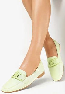 Zielone Mokasyny na Płaskiej Podeszwie z Metalową Ozdobą Kistihia - Mokasyny damskie - miniaturka - grafika 1