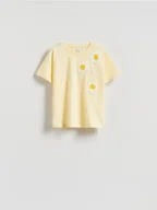 Koszulki i topy damskie - Reserved - T-shirt z szydełkowaną aplikacją - jasnożółty - miniaturka - grafika 1