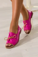 Sandały damskie - Fuksjowe sandały skórzane damskie zabudowane ze złotą kokardą PRODUKT POLSKI Casu 2660-073 - miniaturka - grafika 1