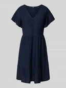 Sukienki - Sukienka casualowa taliowana z haftem angielskim model ‘SANDRA’ - miniaturka - grafika 1