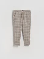 Spodnie męskie - Reserved - Spodnie carrot w kratę - ciemnoszary - miniaturka - grafika 1