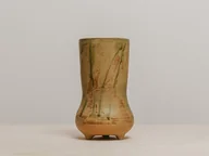 Wazony i flakony - Wazon Talia na Nóżkach - pistacja - 19cm - miniaturka - grafika 1
