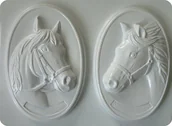 Akcesoria rzeźbiarskie - Obrazki konie, odlewy gipsowe - miniaturka - grafika 1