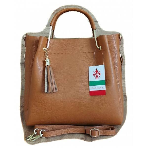 Włoski kuferek Shopperka A4 ,złote okucia + frędzelek Vera Pelle Camel KLV33C
