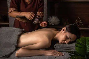 Masaż świecą w Thai Bali Spa w Wołominie - Czasopisma - miniaturka - grafika 1