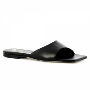 Czarne klapki na płaskiej podeszwie CARINII roz38 - Carinii - Klapki i japonki damskie - miniaturka - grafika 1