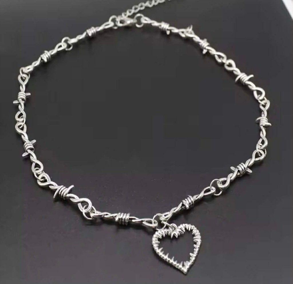 Naszyjnik Wisiorek Korona Cierniowa z Sercem Drut Kolczasty Serce Srebrne