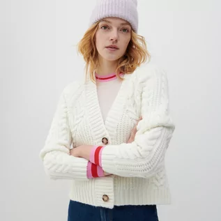 Swetry damskie - Reserved Sweter z domieszką wełny - Kremowy - grafika 1