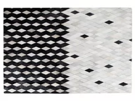 Dywany - Beliani Dywan skórzany biało-czarny 140 x 200 cm MALDAN - miniaturka - grafika 1